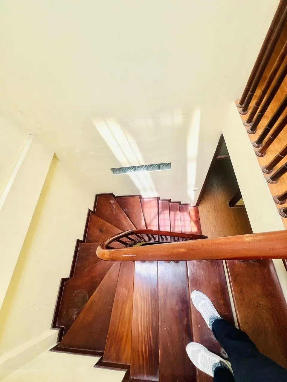 Bán nhà Giải Phóng 50 m2 - 6 tầng dân xây - nhà mặt phố kinh doanh ngày đêm - giá 11.8 tỷ