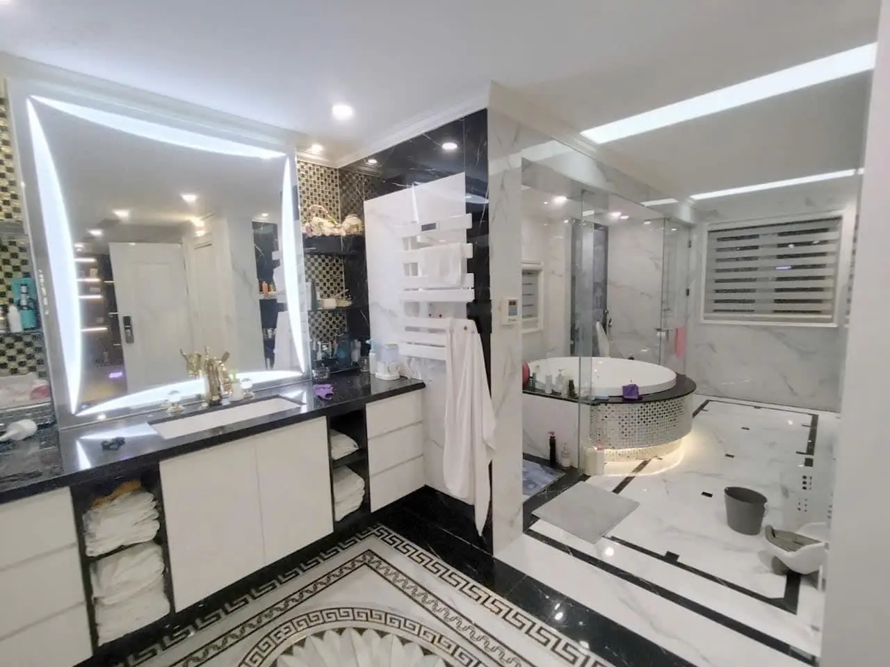 Phố phan văn trường 105m2 - 9 tầng thang máy - vỉa hè kinh doanh sầm uất - full nội thất. hơn 60 tỷ