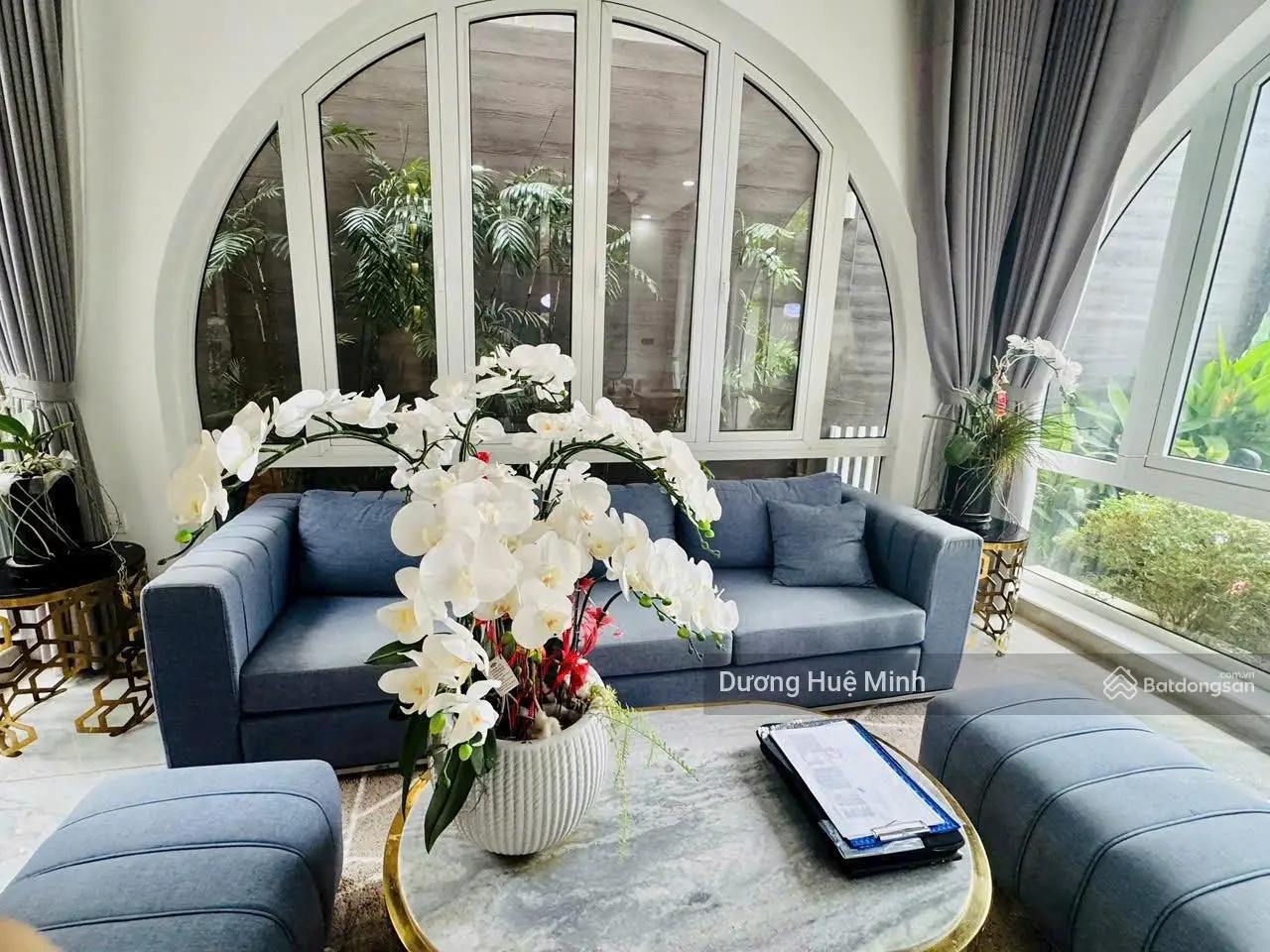 Bán biệt thự mặt tiền đường P. Linh Chiểu đối diện VinCom Thủ Đức, hoàn công đủ, nội thất cao cấp
