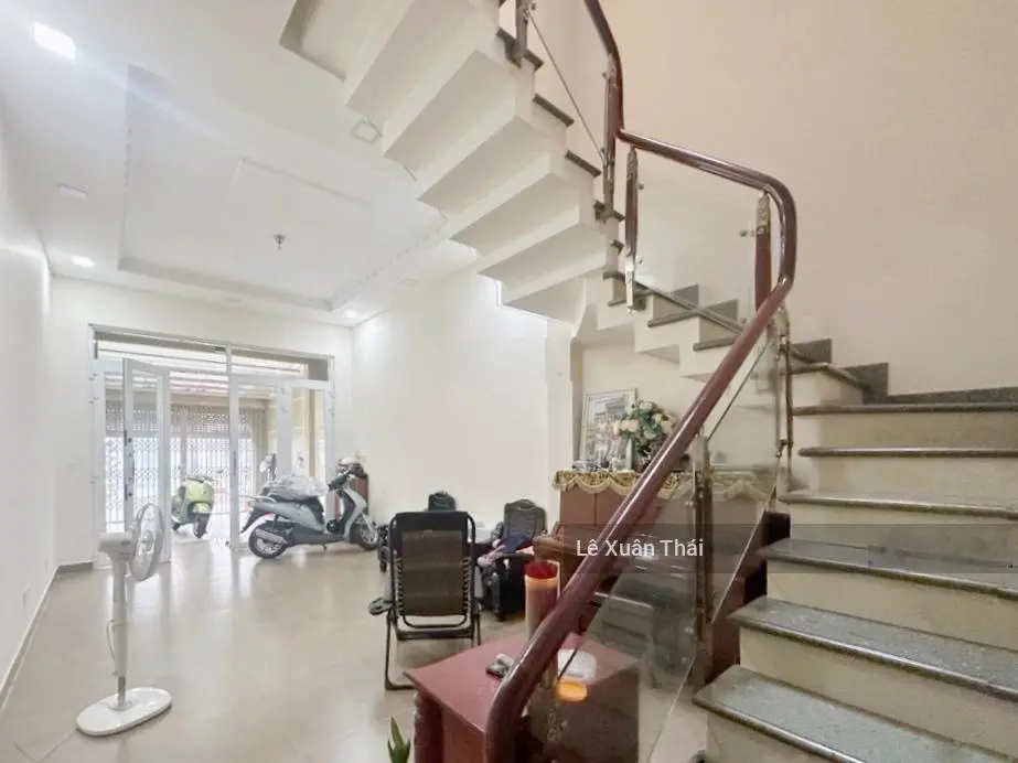 Mặt Tiền Nguyễn Văn Tố Nhà 3 Tầng Mới 100m² Ở Ngay Chỉ 14.1 Tỷ TL