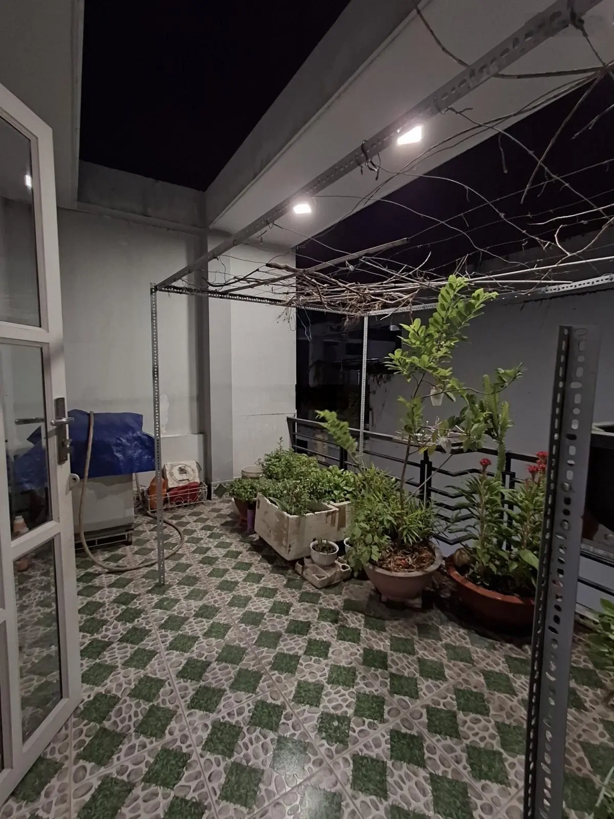 Nhà đẹp Hiệp Bình Chánh, 66m2, 3 tầng, hẻm xe hơi 5m, sổ hoàn công đủ, chỉ hơn 6 tỷ