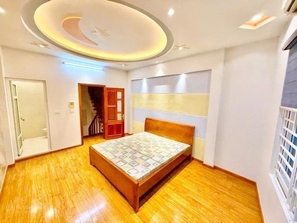 Bán Nhà Nguyễn Khang Cầu Giấy 35m-MT4m Ngõ Rộng , Gần Phố Ô Tô Tránh , Phân Lô Kinh Doanh Thông