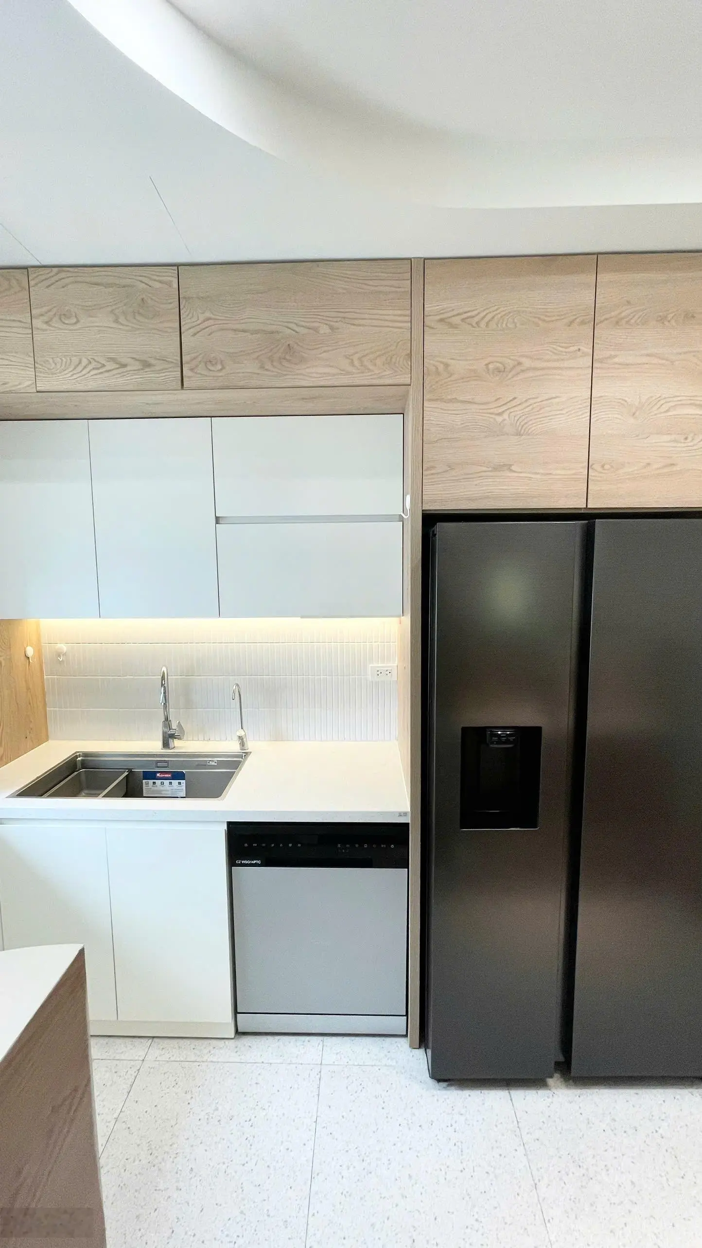 Căn góc 2PN diện tích 89m2, tại Hapulico full nội thất cần bán tại Hapulico Complex, sổ đỏ lâu dài
