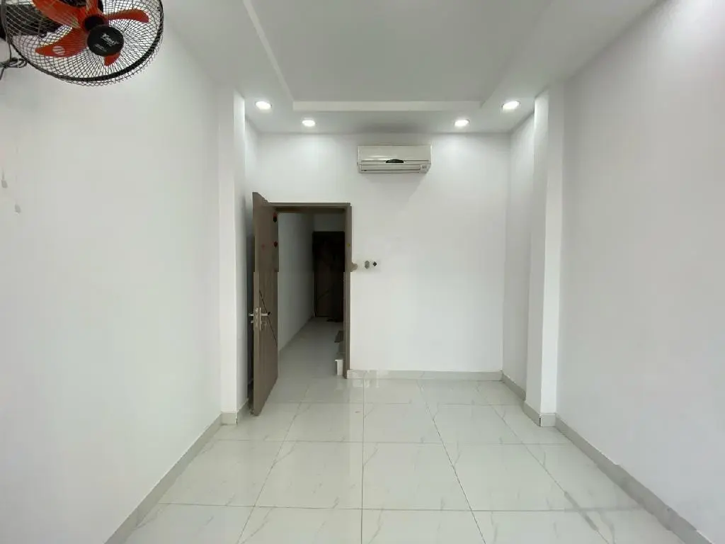 Bán nhà Xóm Chiếu Quận 4 - hẻm ôtô - 4 tỷ nhỉnh - 4 Tầng - 45m2 - khu dân trí cao