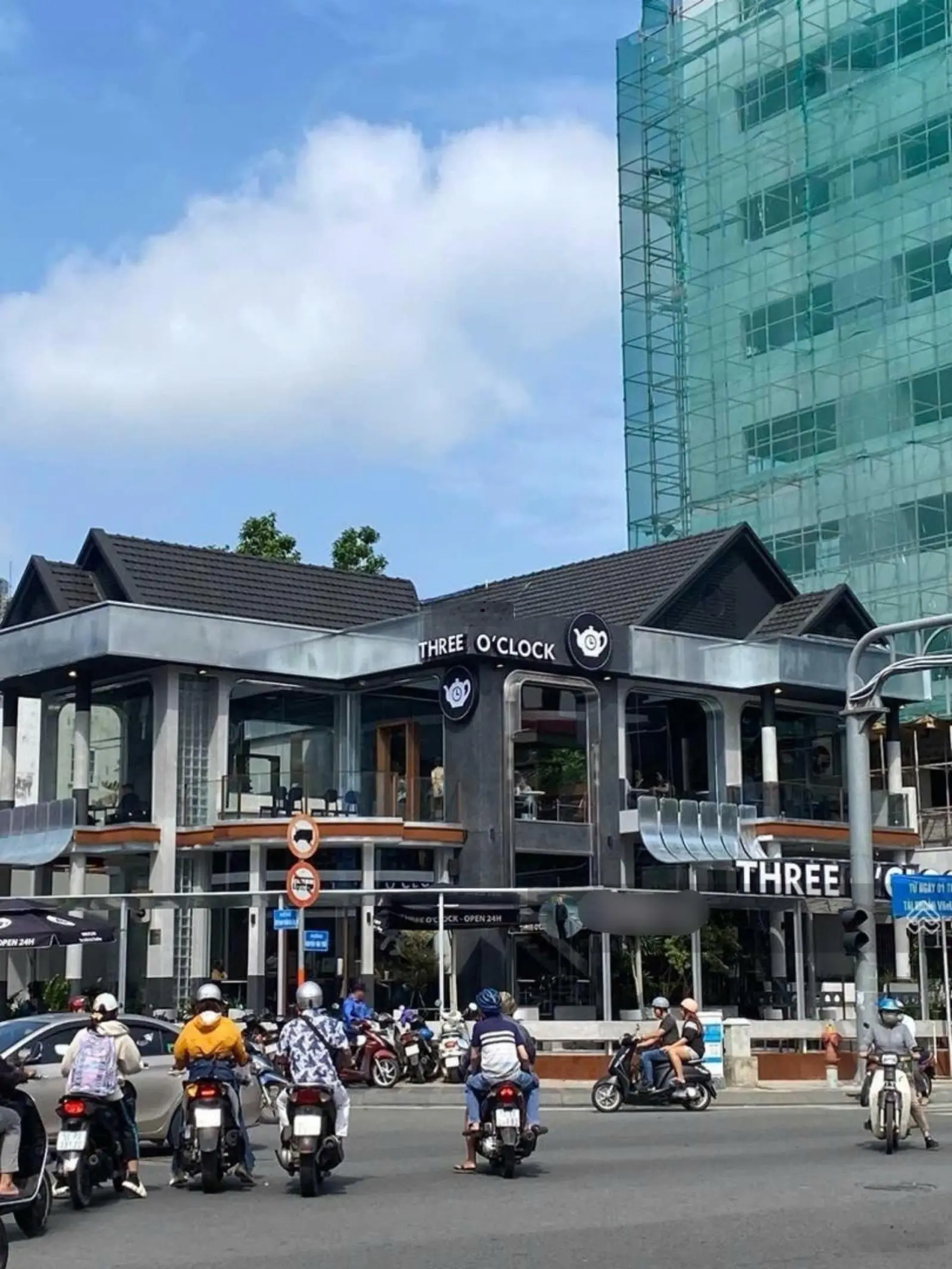 Bán nhà 5 tầng MT đường Nguyễn Văn Trỗi, Quận Phú Nhuận DT 7.5x17m giá 41 tỷ. LH: 0901 488 ***