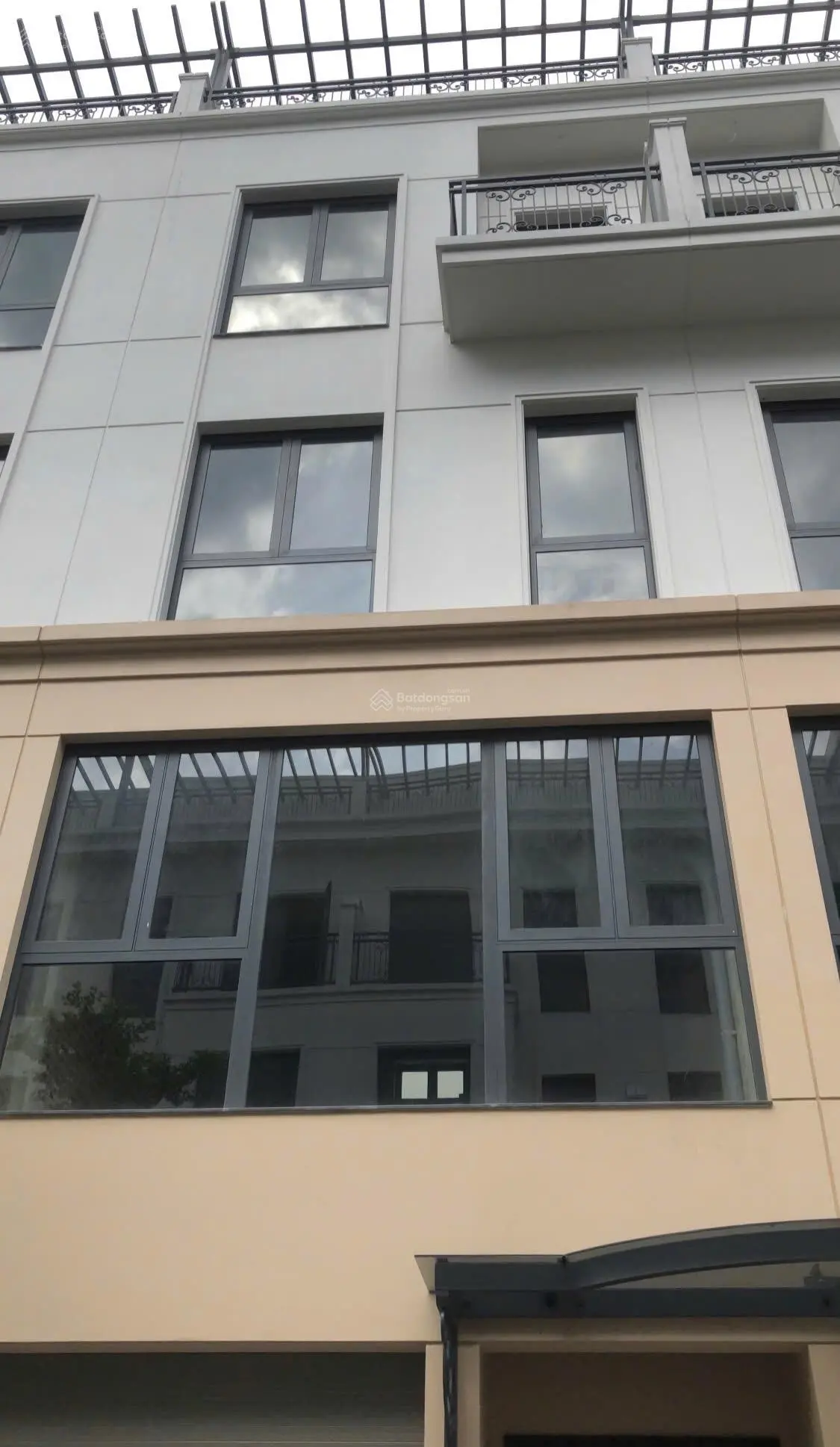 Cơ hội sở hữu liền kề Vinhomes Star City 80m2 xây 5 tầng mặt tiền 5m giá hơn 5 tỷ