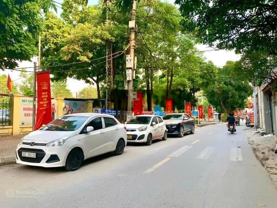 34 tỷ có nhà mặt phố Nguyễn Khang 75m2 8T MT6m vỉa hè 3 làn ôtô chạy. phù hợp với ở và kinh doanh
