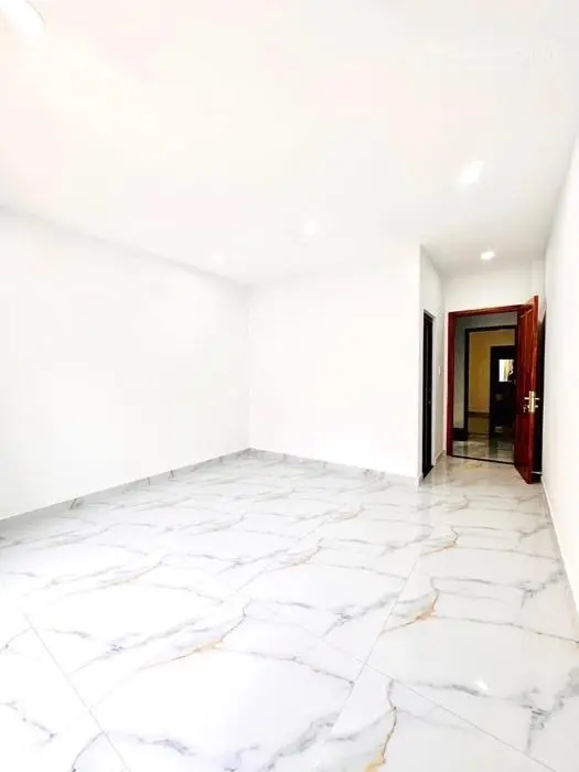 Hàng xóm gửi bán gấp - nhà sổ đẹp - vị trí đẹp - trường sa - pn - dt 61m2(4 x 15)