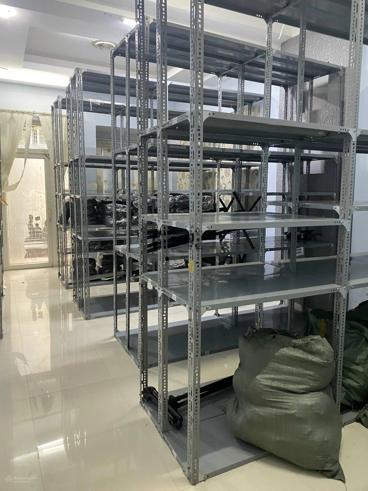 Bán nhà hẻm xe hơi đường Lê Văn Duyệt, 15 tỷ vnd, 56 m2, 5PN + 6WC