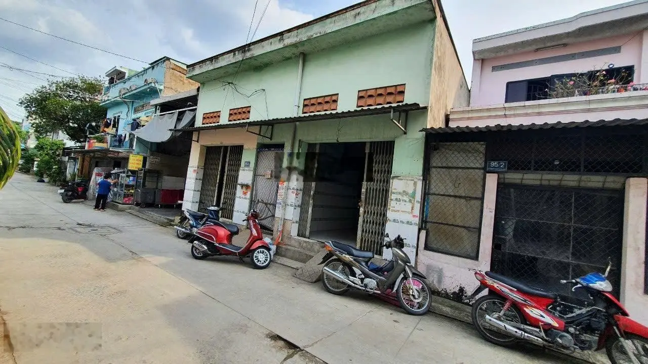 Bán nhà đường 12m - DT: 8m x 9.5m 95/4 Lê Tấn Bê, An Lạc, Bình Tân, giá siêu hời 5,2 tỷ