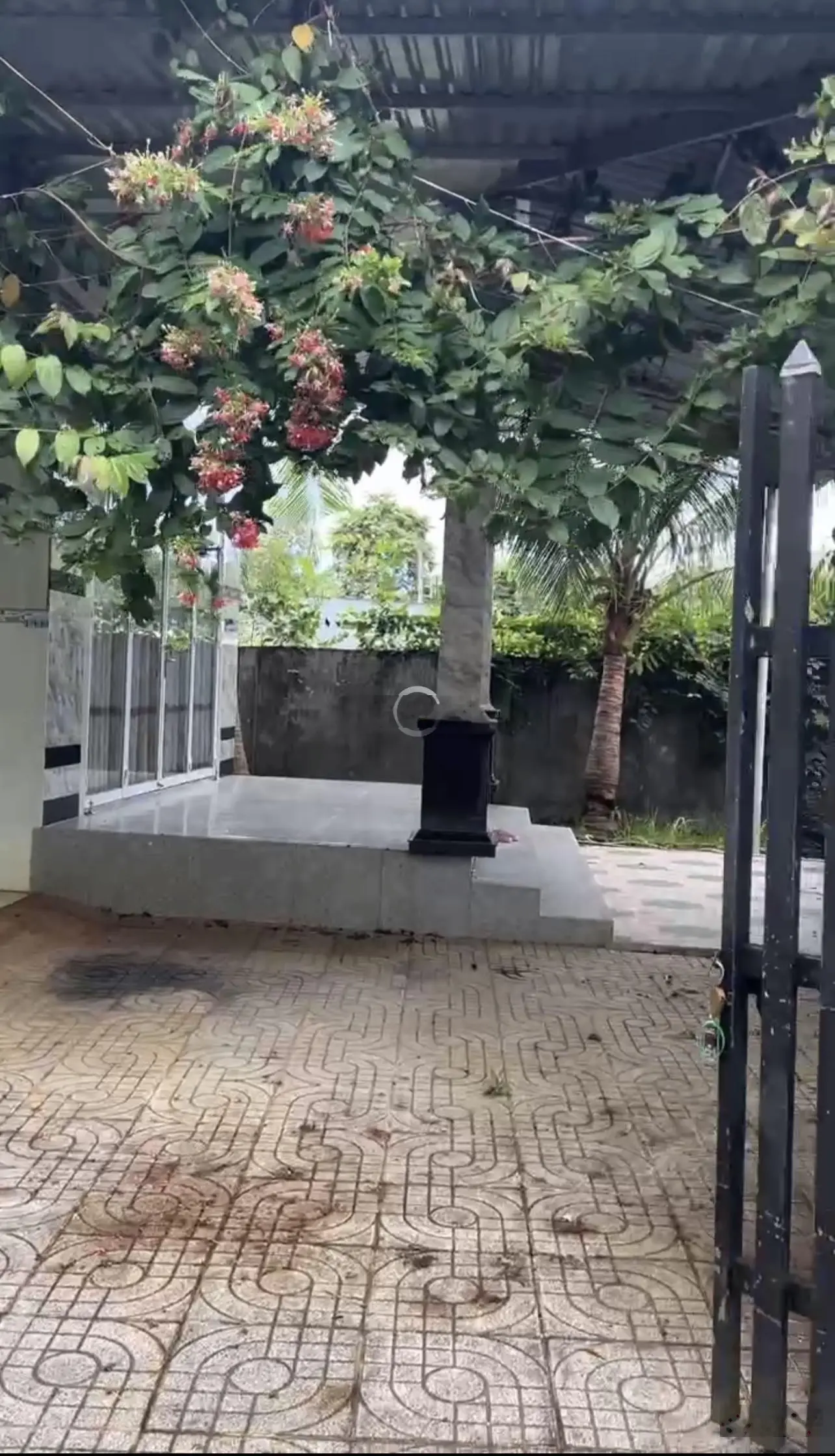 Bán nhà vườn 1000m2, 10 phòng cho thuê homestay và 01 nhà xây đẹp chủ ở