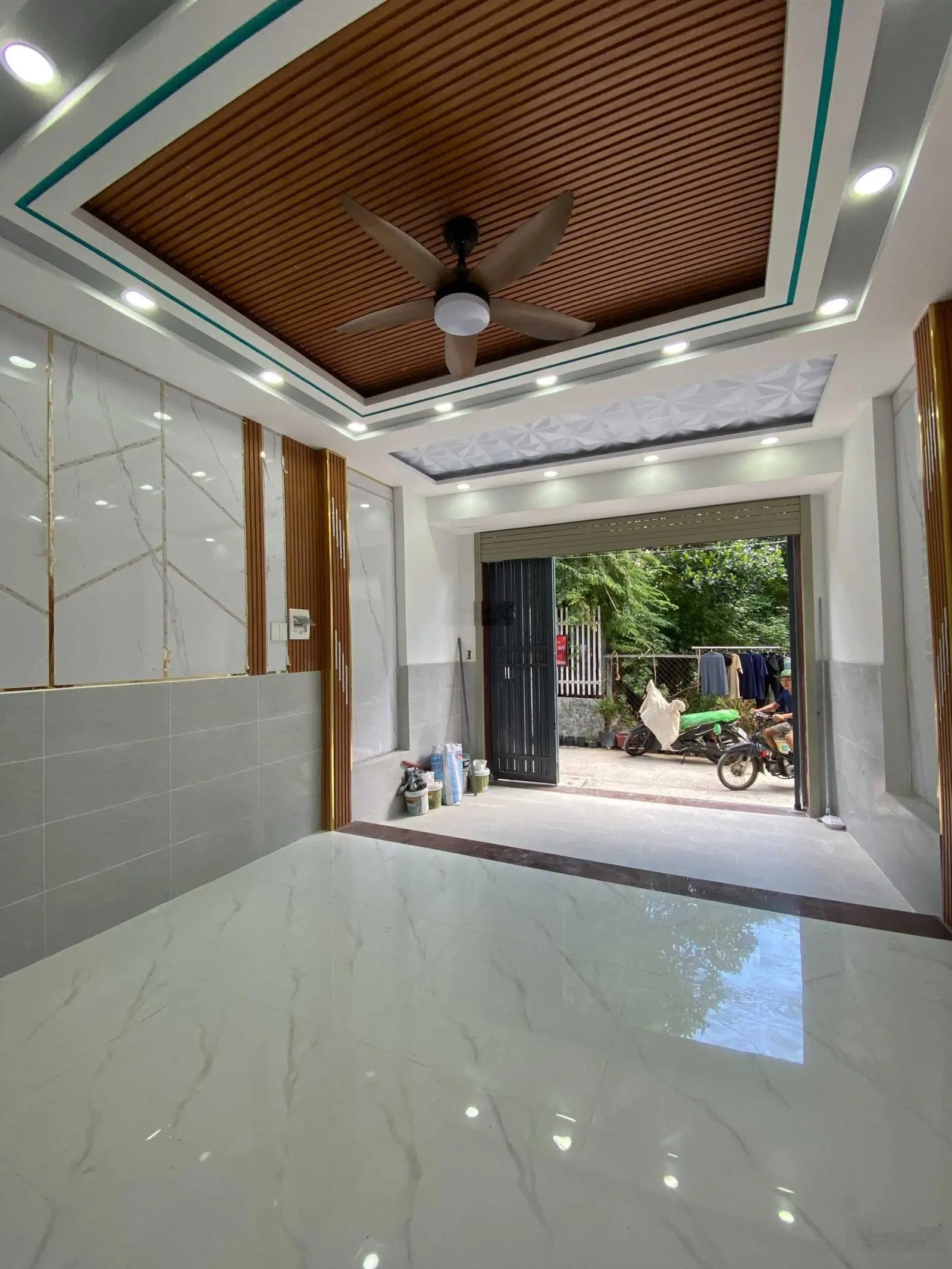 Bán nhà 2 tầng 4x16m sổ riêng gần Uỷ ban Xuân thới Đông