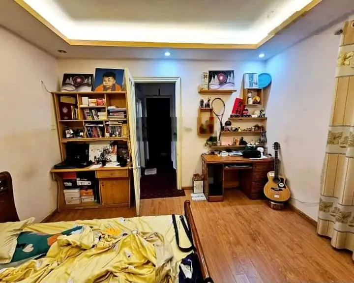 Siêu rẻ! Nhà riêng Huỳnh Thúc Kháng, Đống Đa, phân lô, ô tô, vỉa hè, ngõ thông, 5T*68m2