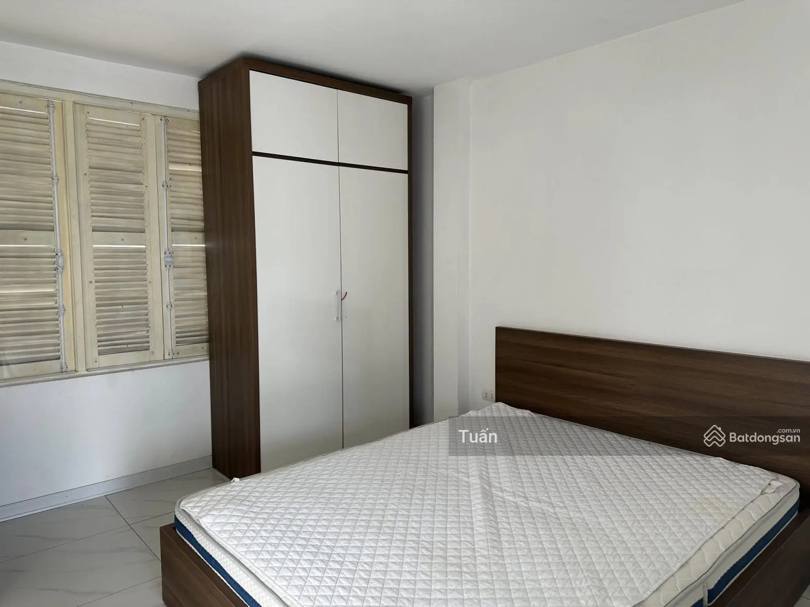 Chính chủ bán nhà Nguyên Hồng DT 84m2, MT 7m, 8 tầng thang máy, cho thuê 72 triệu/tháng