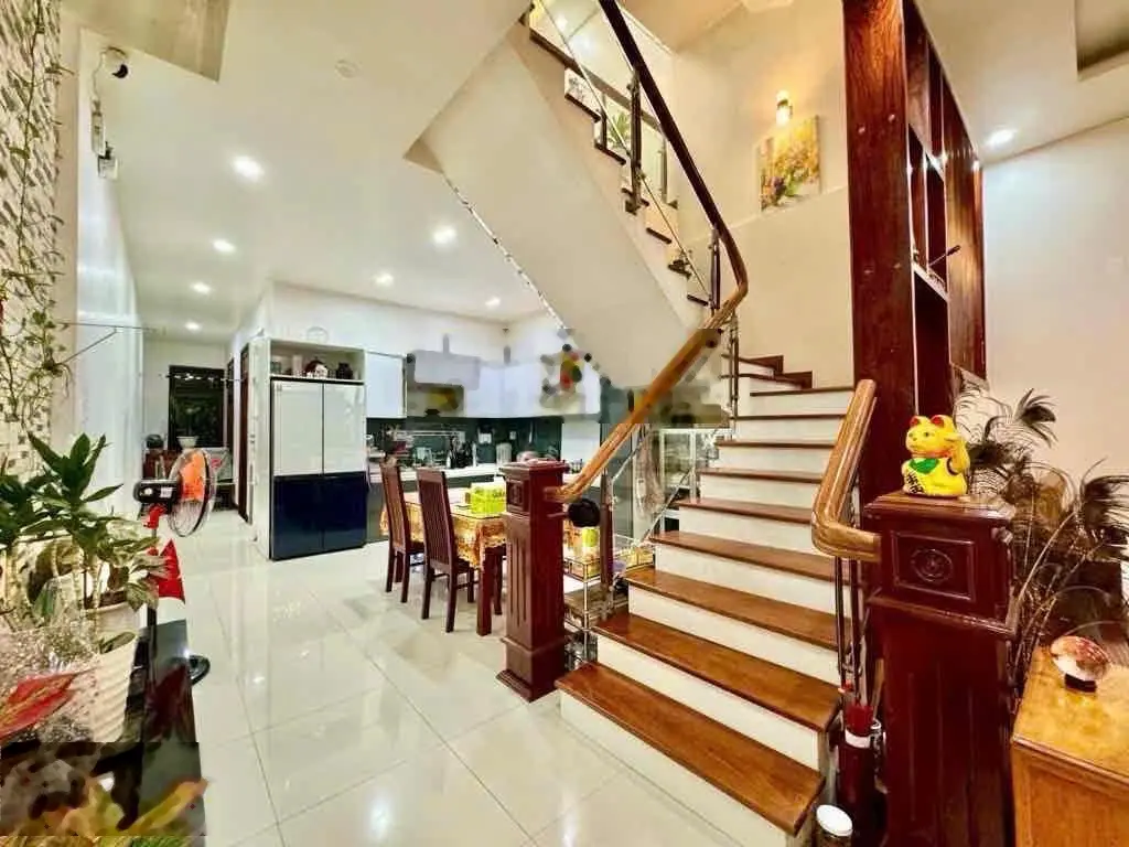 Nhà 3 tầng full nội thất mt đường 7m5 Hòa Minh - Liên Chiểu