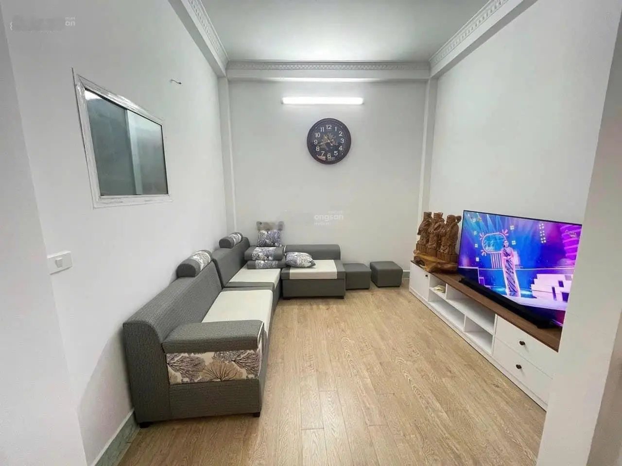 Nhà Thịnh Liệt cách ngõ to oto tránh 20 m giá 6tỷ7 sổ đỏ vuông A4