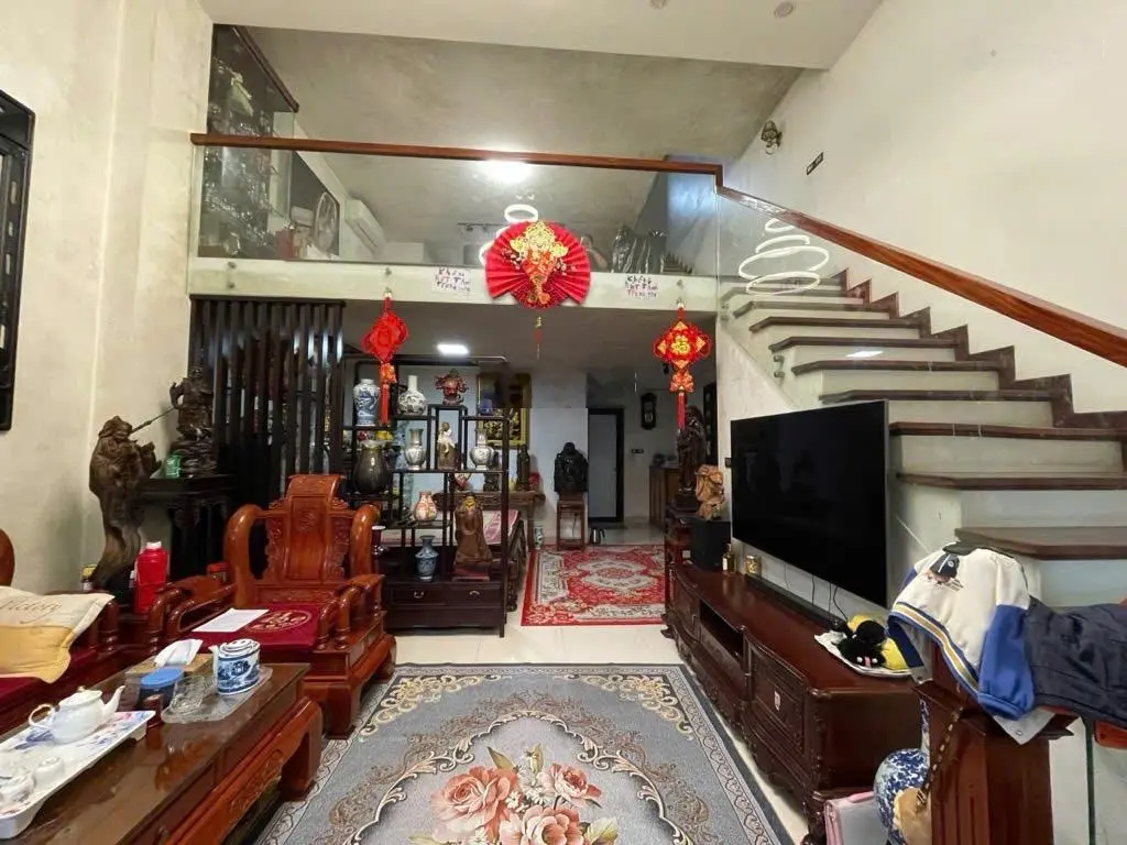 Bán nhà phúc hoa tây hồ. khu phân lô - ô tô ngủ trong nhà được.