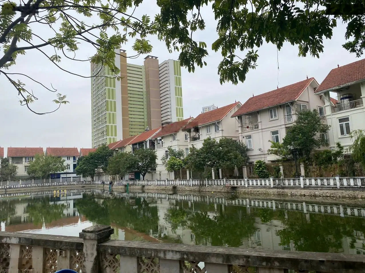 Nhà mặt hồ KĐT Mộ Lao, 4 tầng, 88 m2, view hồ thoáng sáng giá tốt