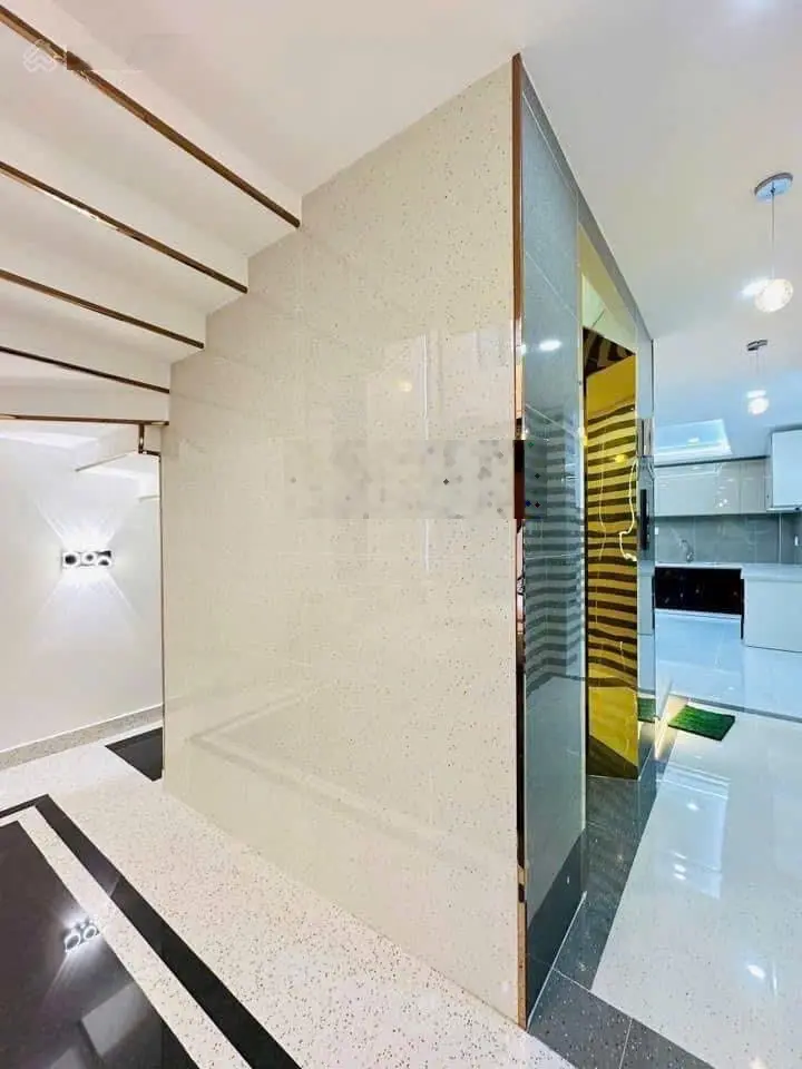 Bán nhà, Đ. Hoa Phượng Phường 2 Phú Nhuận, giá 3Tỷ390, DT 80m2, sổ riêng, LH 0896 465 ***
