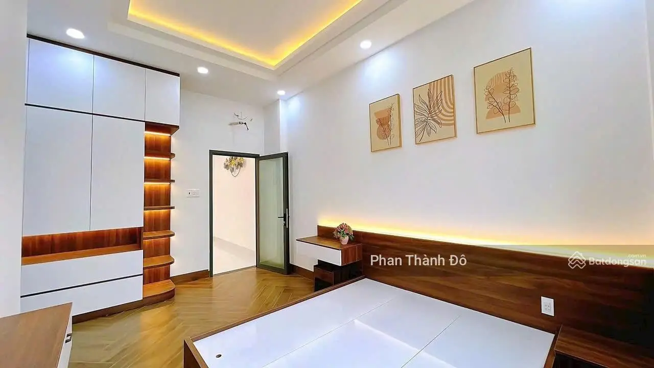 Chủ cần tiền cho con đi học nên bán nhà mặt tiền 22/12 Thuận Giao Bình Dương 68m2. sổ hồng riêng