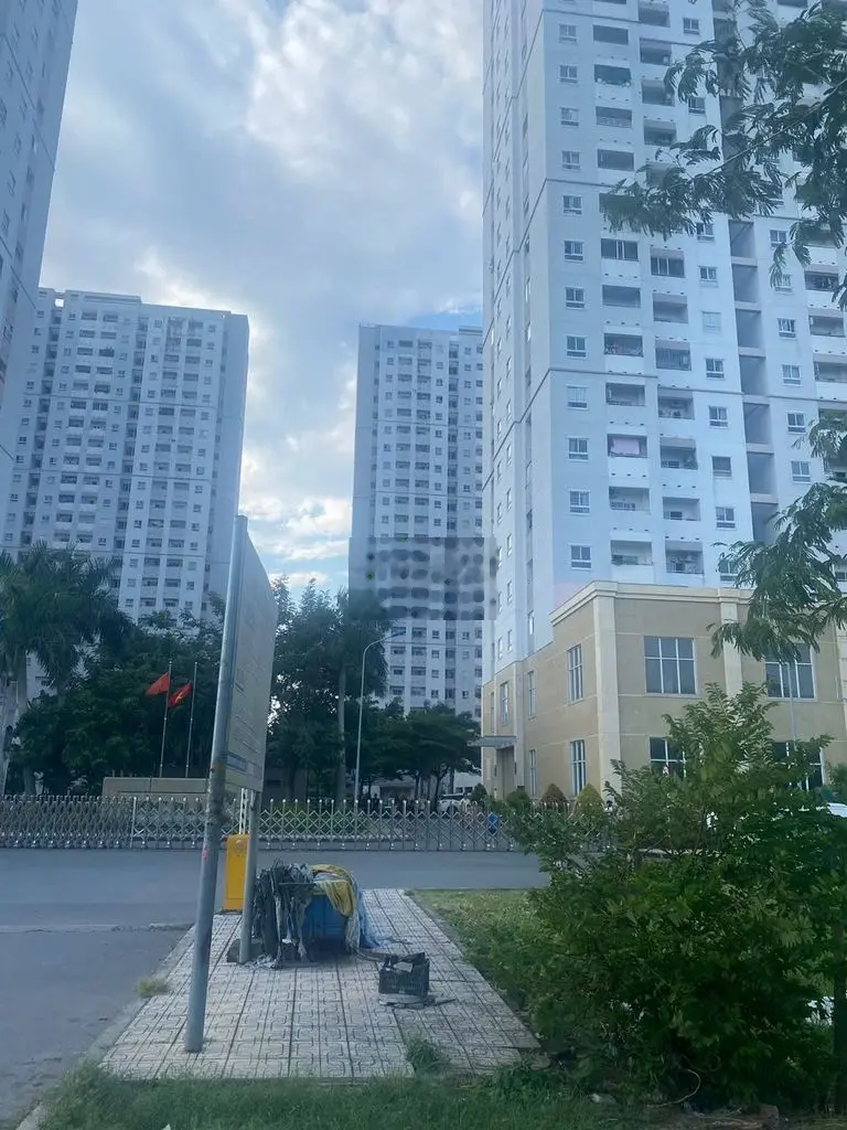 Bán gấp căn hộ Hoàng Quân, đường Nguyễn Văn Linh, huyện Bình Chánh