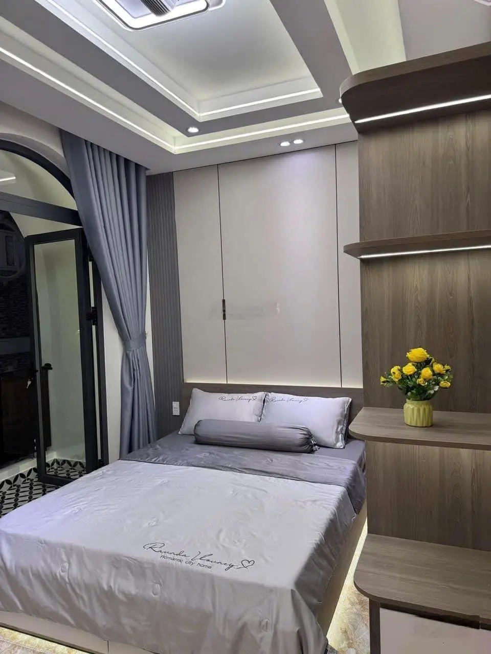 Bán gấp giá 3tỷ090 sổ sẵn cầm tay, nhà Phan Thúc Duyện, P4, Tân Bình 1T2L 63m2(4,5*14) cạnh sân bay