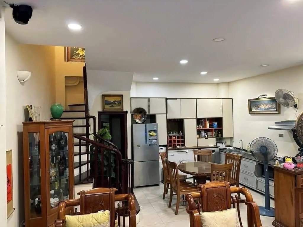 Duy nhất 1 căn còn sót lại nhà ngã 3 cát linh -tôn đức thắng- quận đống đa- view sân chơi lô góc