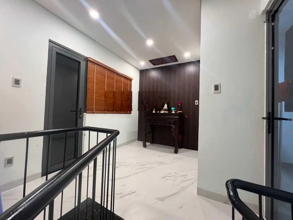 Khu vip bàu cát - nguyễn hồng đào- đồng đen - hxh nhựa 6m -4 tầng- 55m2(5 x11m)- full nội thất xịn