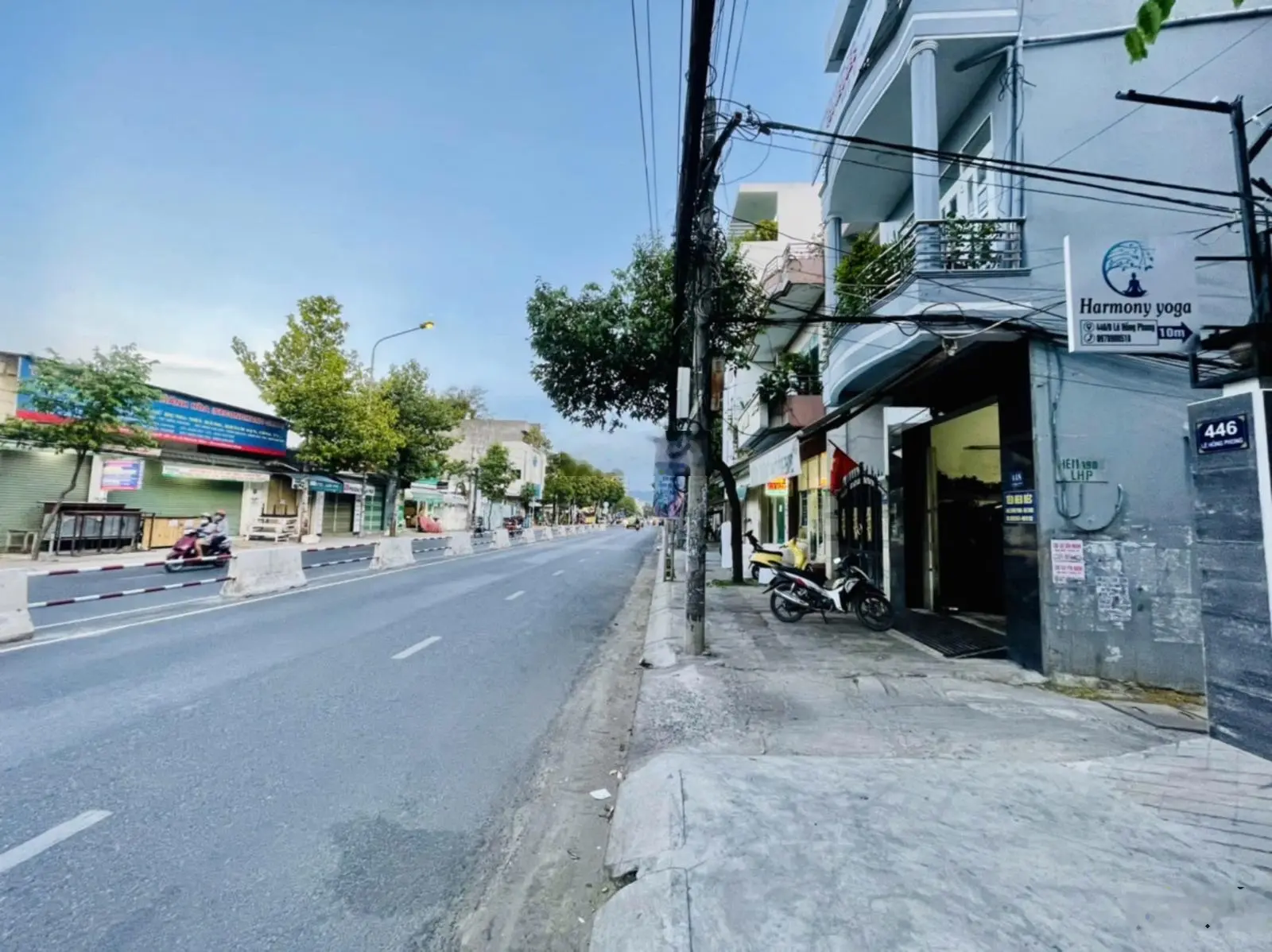 Bán nhà 3 tầng dt 179m2 ngang 8m đường Lê Hồng Phong gần Vân Đồn cách biển chỉ 1,2km