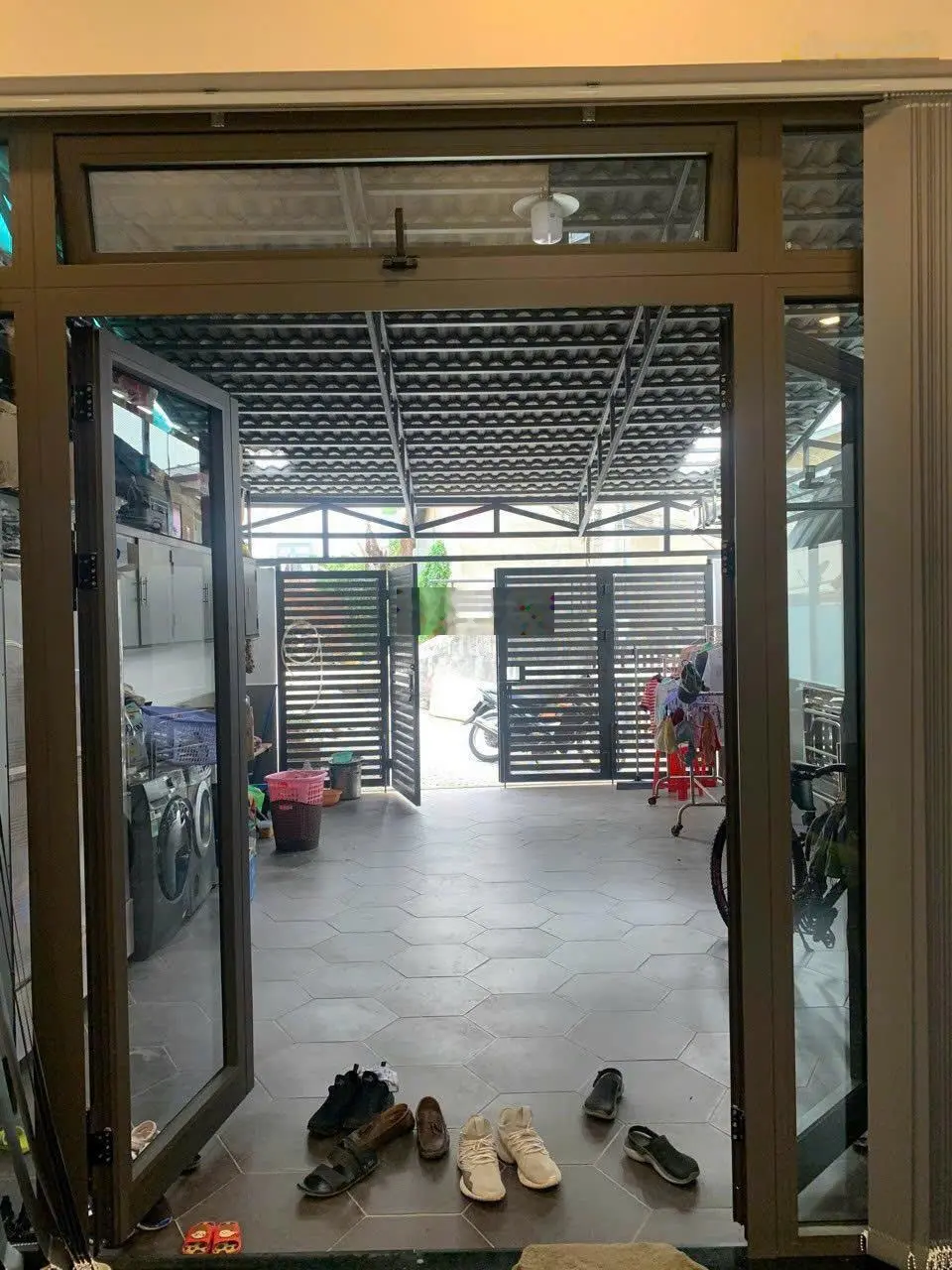Nhà mới đẹp 2 mặt tiền Hùng Vương, 105.4m2, ngang 5,2m nở hậu đều cách Hồ Xuân Hương 1,5km