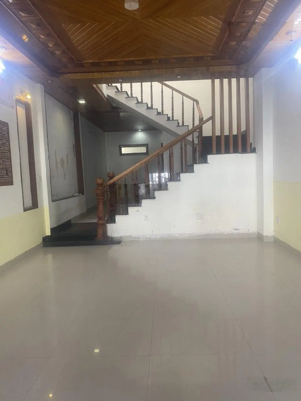 Bán nhà 3 tầng MT đường Kinh Dương Vương, vị trí gần chợ Phú lộc giá 7 tỷ. LH: 0942 992 ***