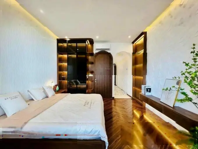 Bán nhà Bùi Thị Xuân, Phạm Ngũ Lão Q1 gần Coopmart Cống Quỳnh. Giá 4tỷ580/83,6m2. Cho thuê 40tr/th.