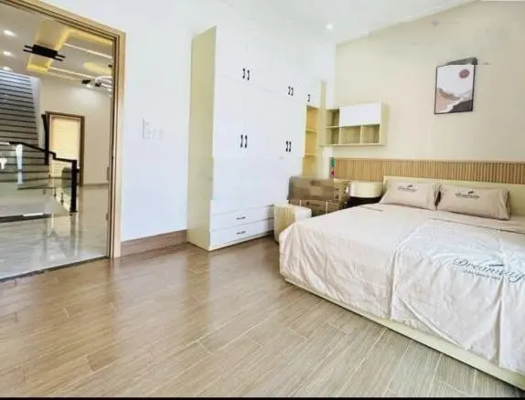 Cần bán gấp nhà Phạm Văn Hai, p5 , Tân Bình. Dt 51,7m2. Giá 2,6 tỷ