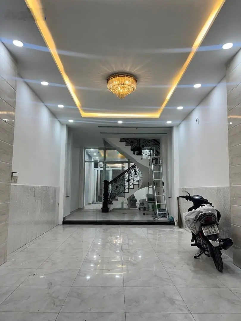 Bán nhà mặt tiền đường Kênh 19/5B chính chủ