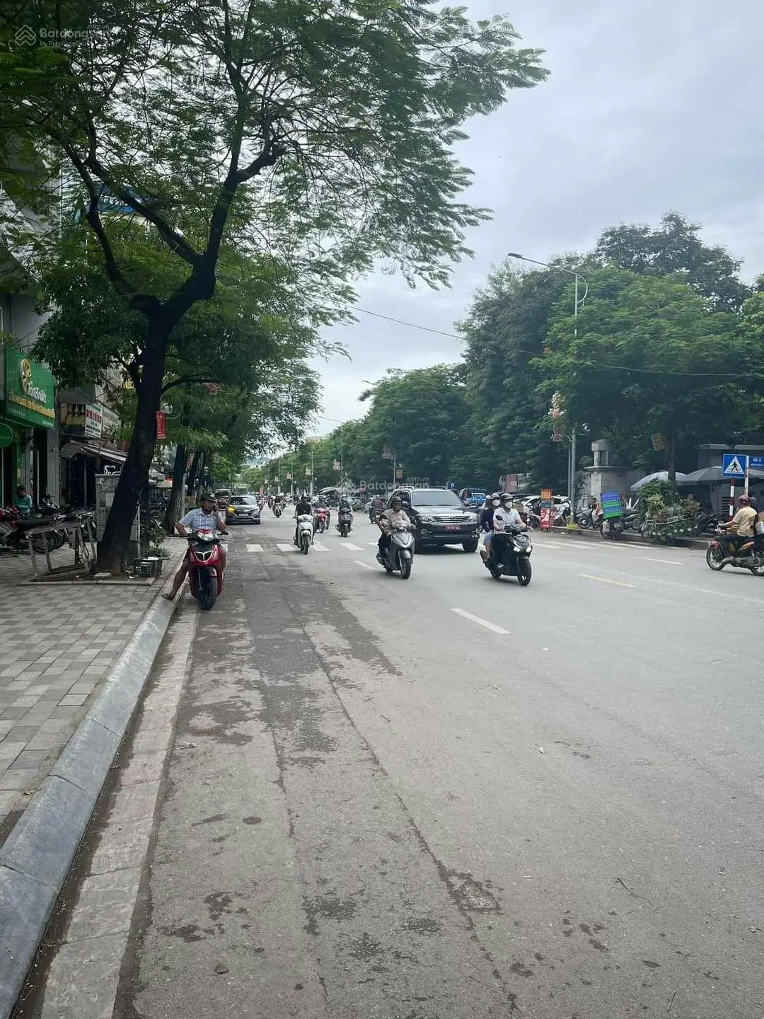 Mảnh đất siêu đẹp mặt phố xuân la 310m2 - mt/10m - 170tỷ- vỉa hè rộng- xây buildinh víp