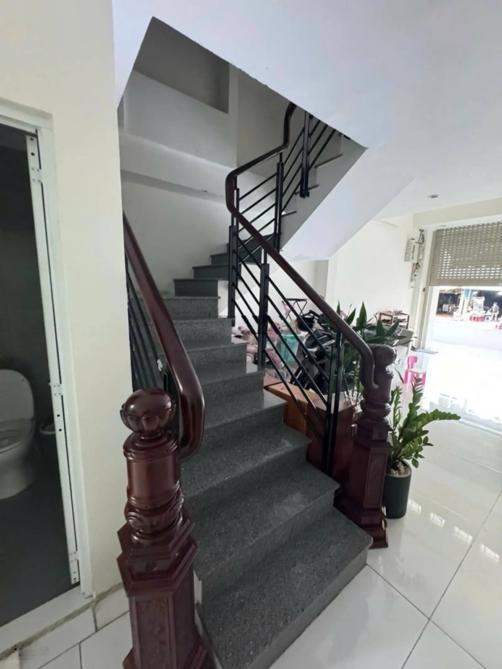 Cần bán nhanh nhà MT Cô Giang, Quận 1, 4mx14m, sổ vuông không lộ giới, 5 tầng, 35 tỷ