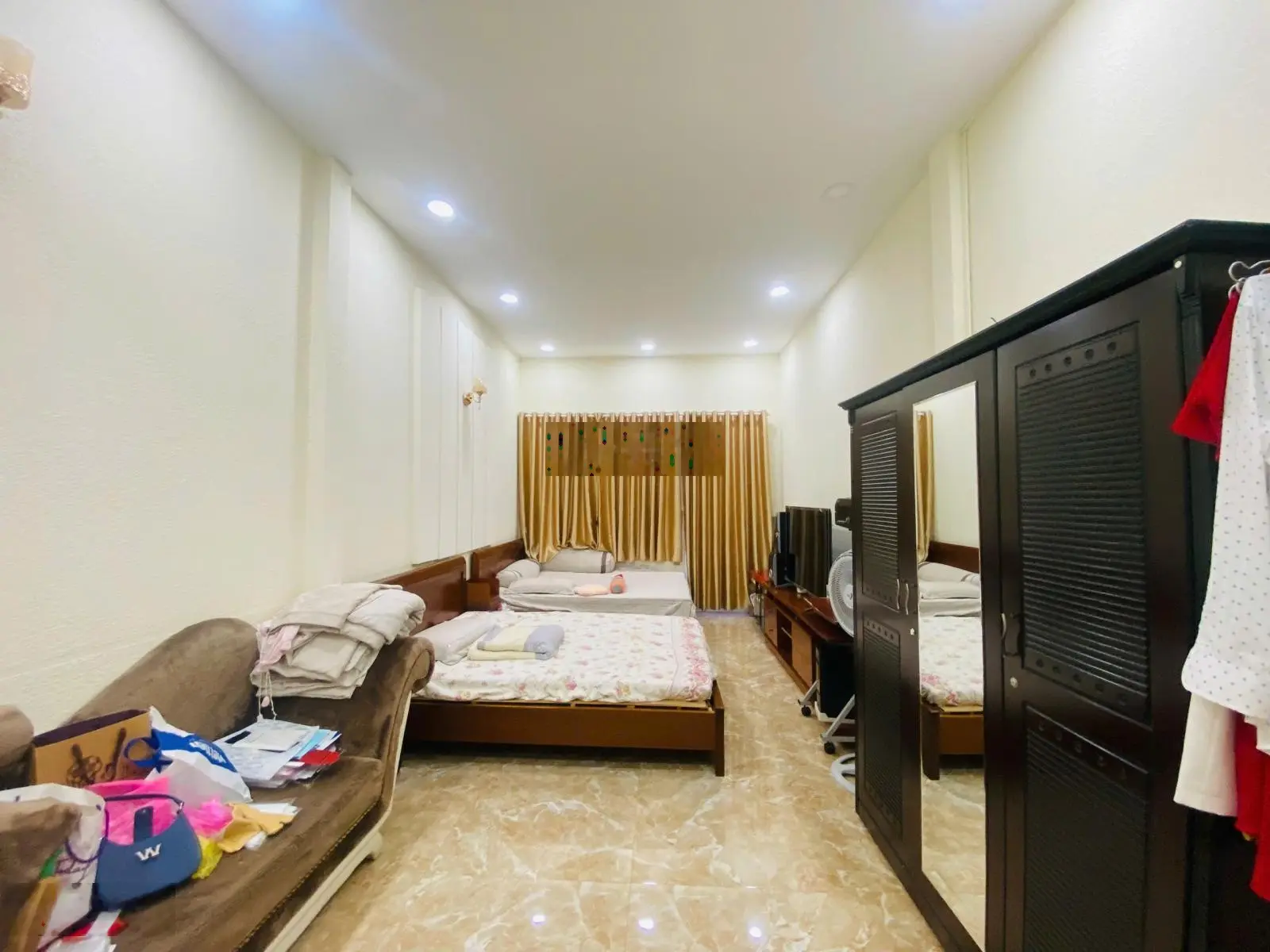 Căn biệt thự sân vườn (216m2) mặt tiền kinh doanh ngay ngã tư ga. quận 12