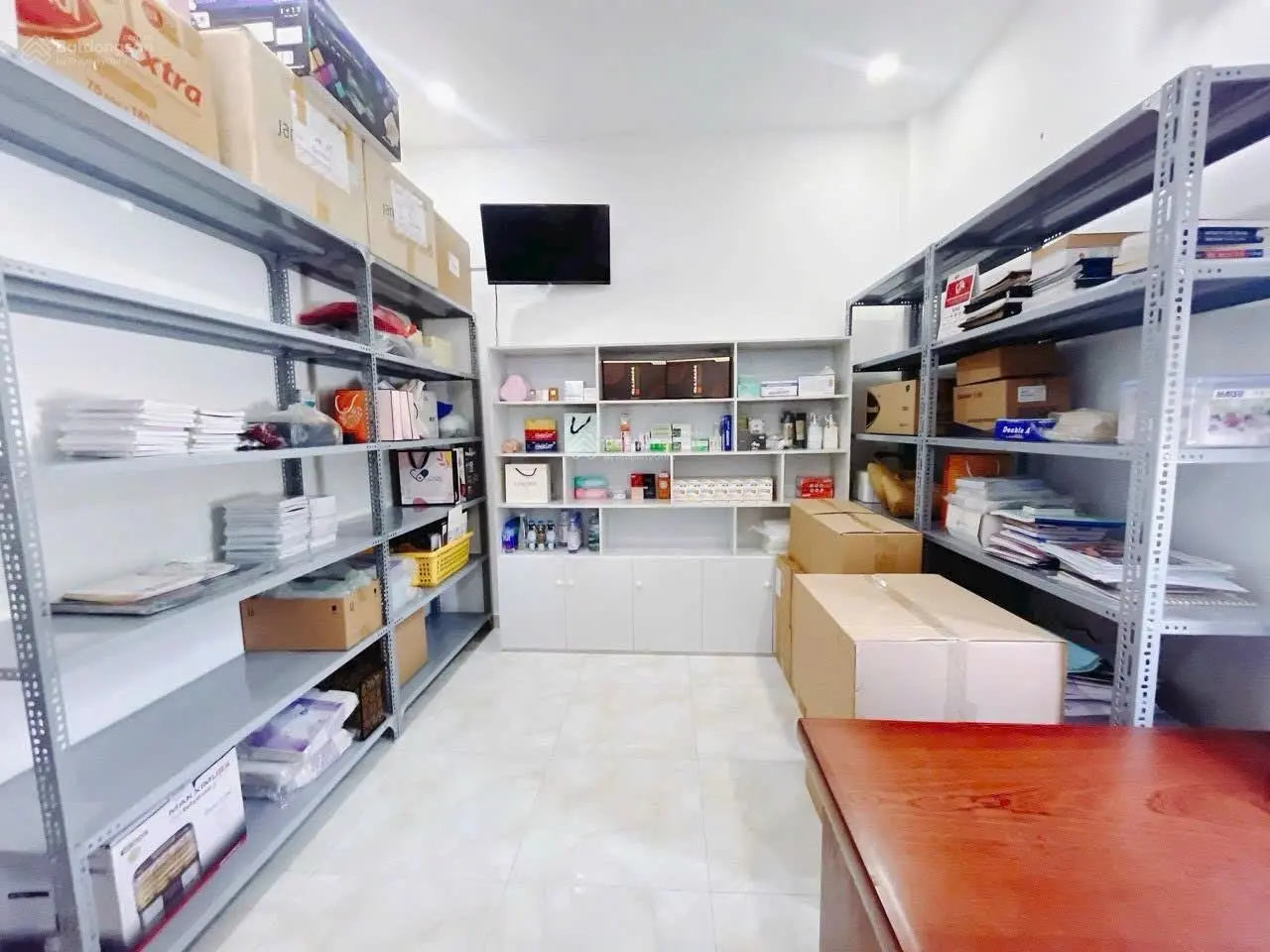Bán gấp nhà 1trệt 2 lầu diện tích 60m2 nằm phía sao UBND Phường 9. LH 0344449446