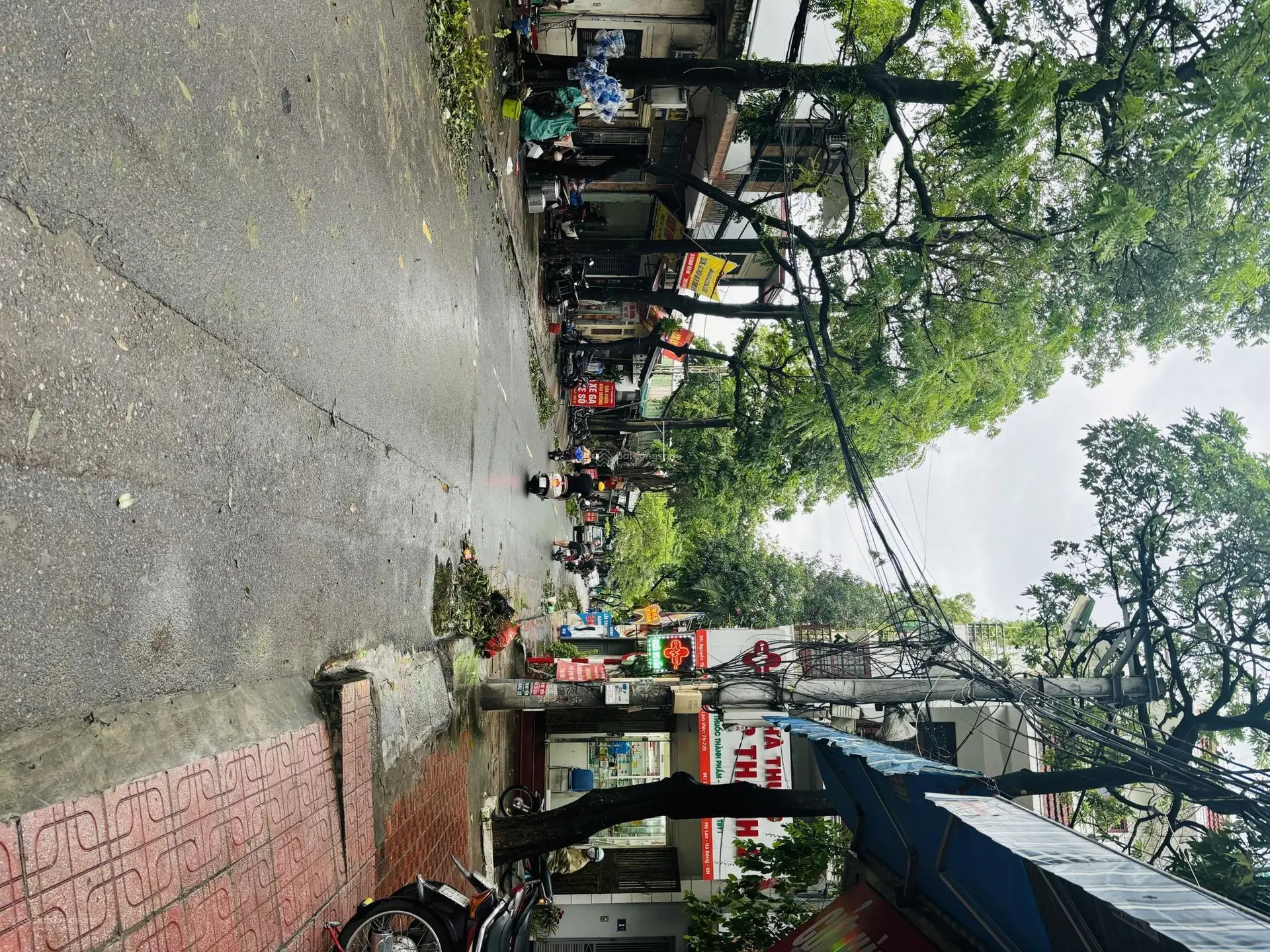 Bán nhà mặt phố mỗ lao hà đông, lô góc 2 mặt đường ô tô tránh nhau, kinh doanh đỉnh. 50m 2t, 20 tỷ.
