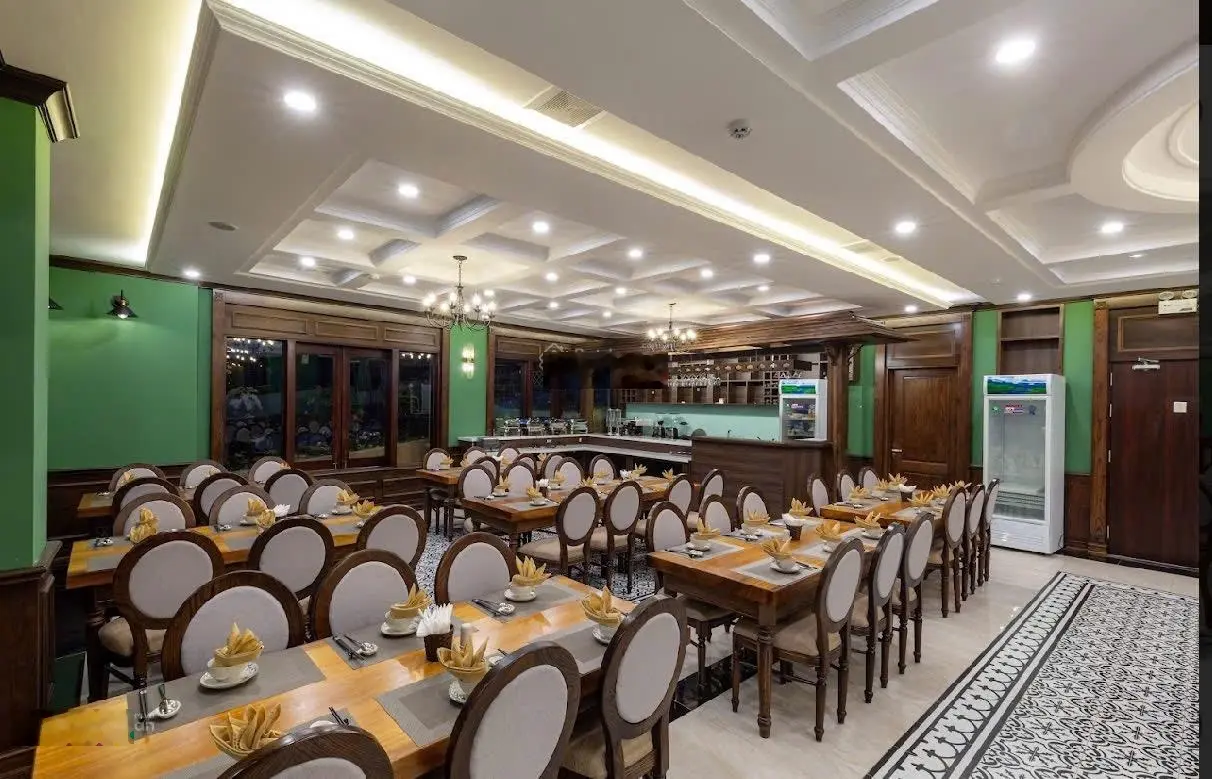 Bán khách sạn 6 tầng đẹp trung tâm Sapa