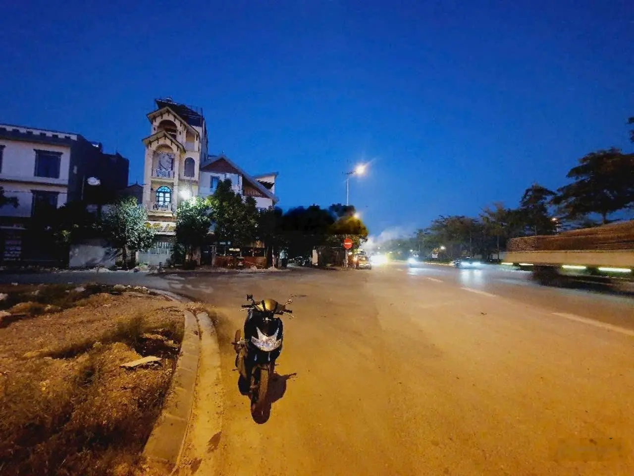 Bán nhanh lô đất hiếm có khó tìm, ngay mặt đường