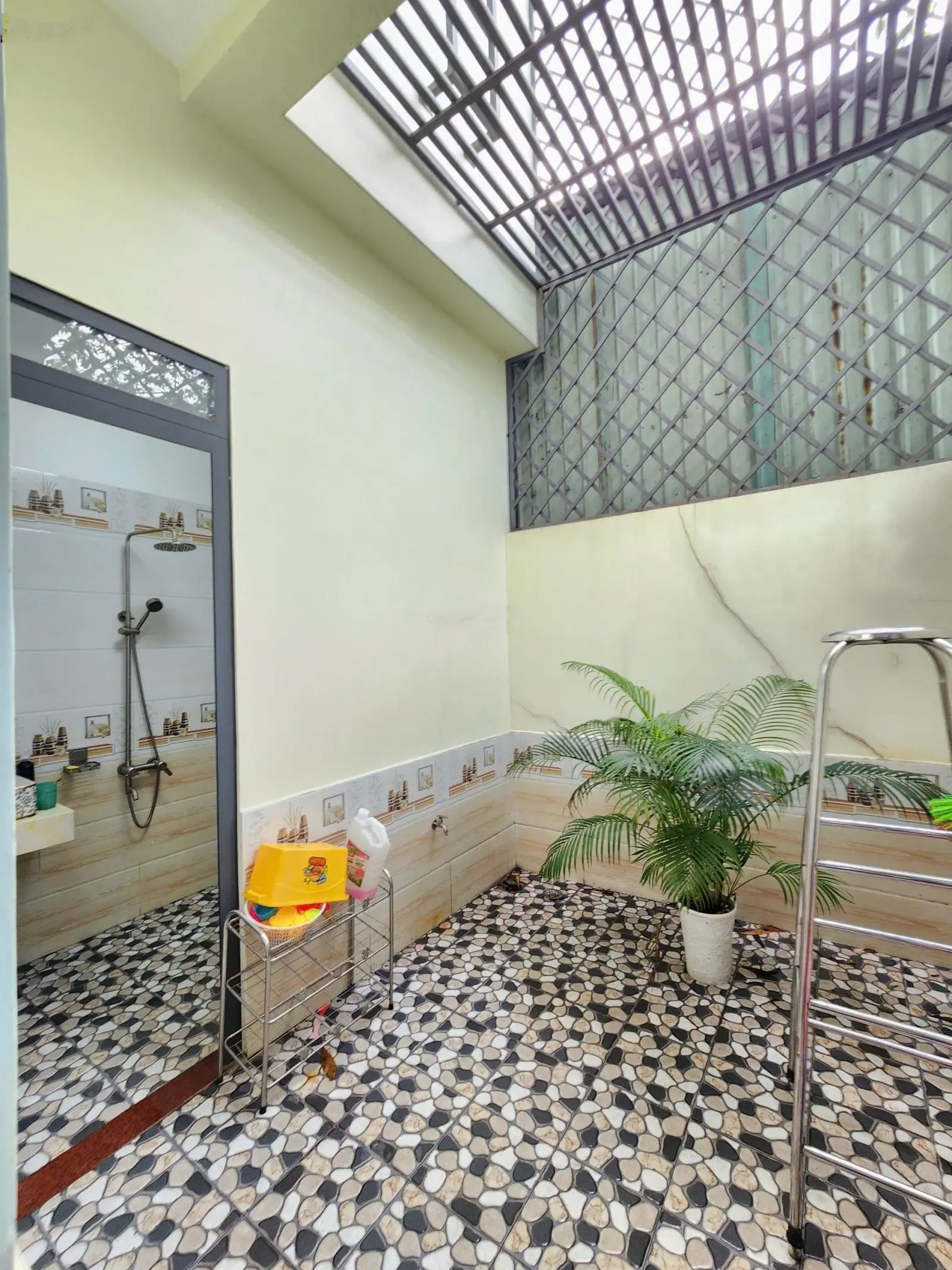 3.5 Tỷ TL nhà trệt, lầu 101.5m2 đường thông gần trường TH Lê Thị Trung