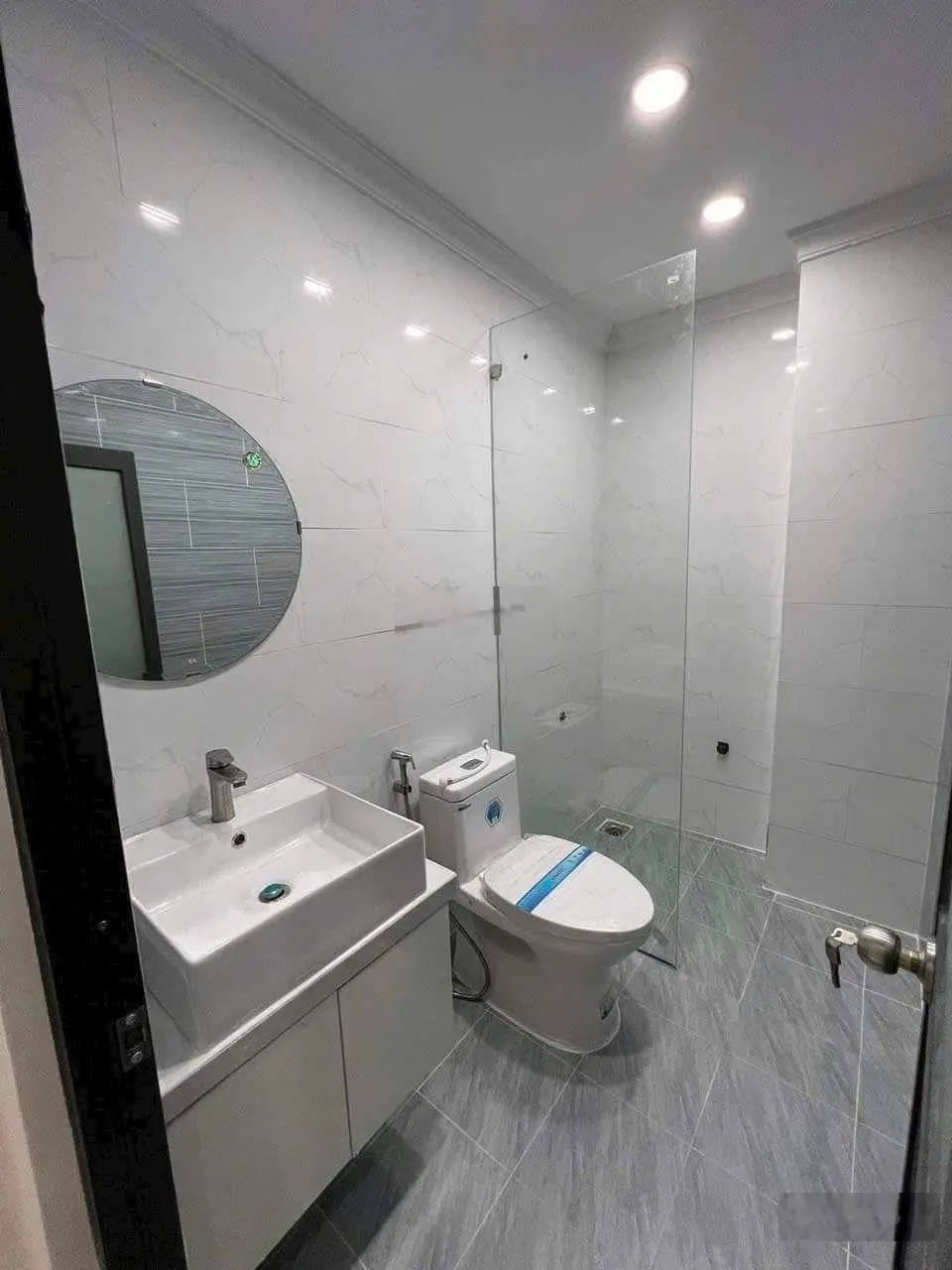 Nhà bán Tập đoàn 2 Tân kim, Cần Guộc Sổ Hồng riêng 80m(4 x20m) 1Trệt 2 lầu,4pn,3 wc