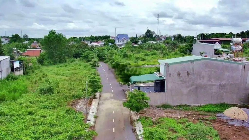 Bán đất gần chợ Sông Trầu, cách Nguyễn Hoàng 100m, chỉ 880 triệu
