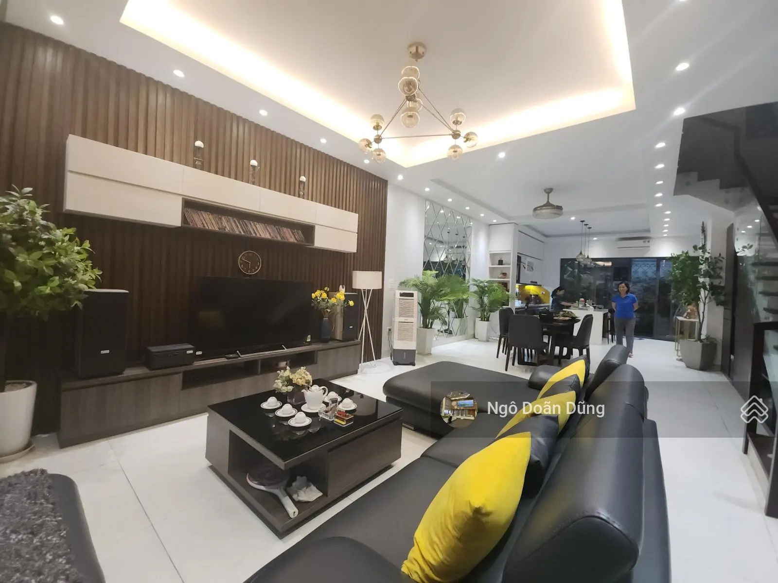 Chính chủ bán căn liền kề 120m2 Gamuda Gardens đầy đủ nội thất 4 tầng 78m2 sàn 0904 744 ***