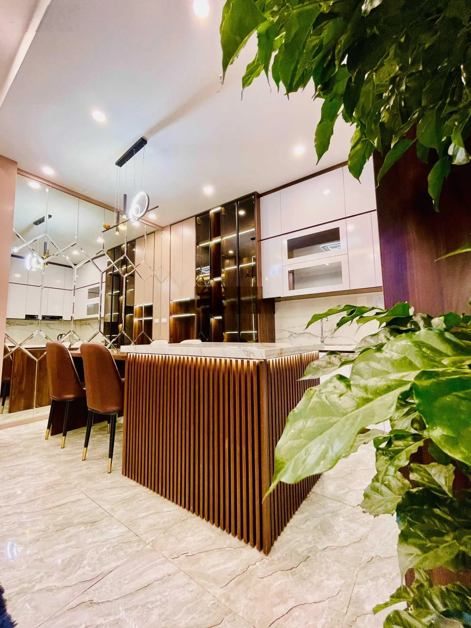 Bán nhà đẹp phố Cảm Hội Quận HBT Hà Nội DT 40m2 4tầng MT 8m giá 8,5 tỷ nhà đẹp vị trí trung tâm