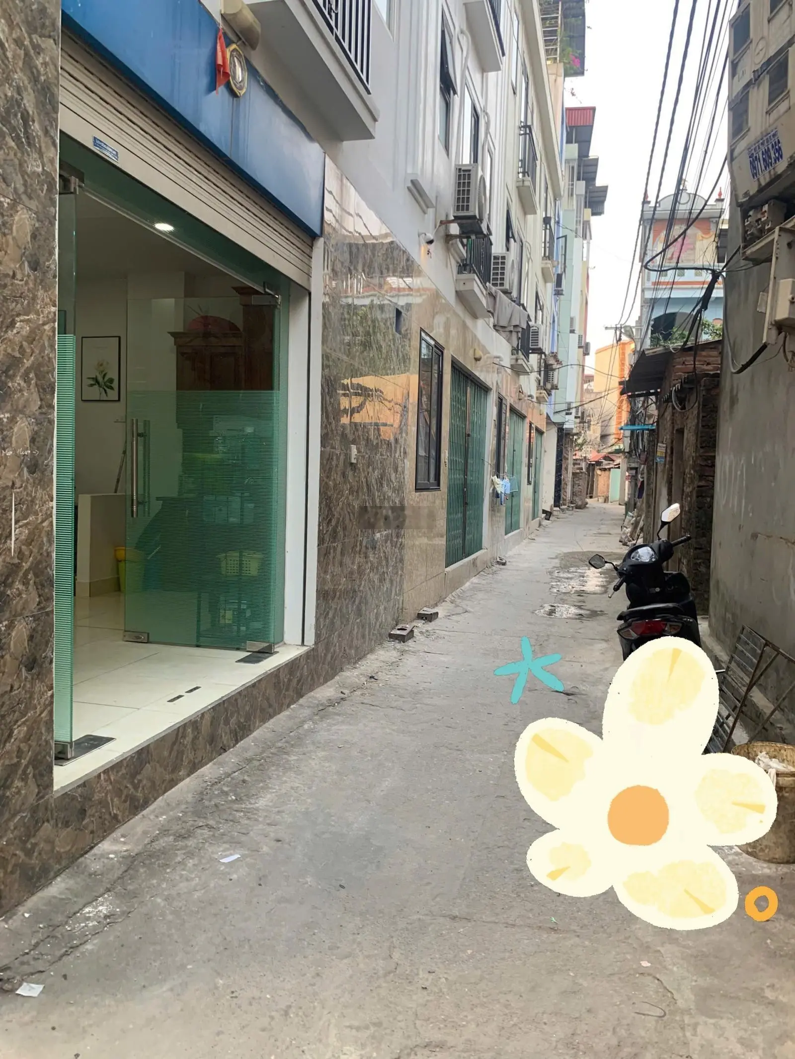Tổ 2 Yên Nghĩa, cách QL6 khoảng 100m .Chỉ hơn 4 tỷ, lô góc 34m 4T, Nhà đẹp, ở ngay .