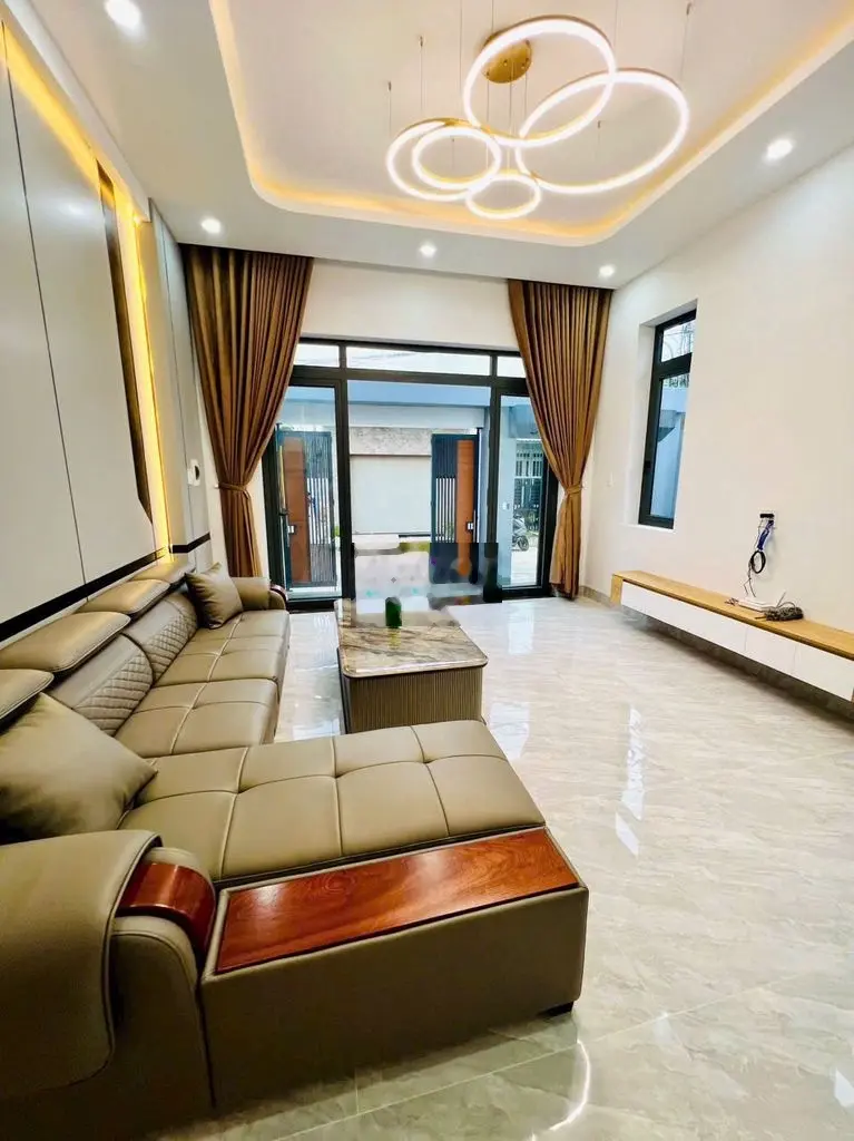 Bán Nhà Phú Hoà, Thủ Dầu Một có 5 Phòng ngủ