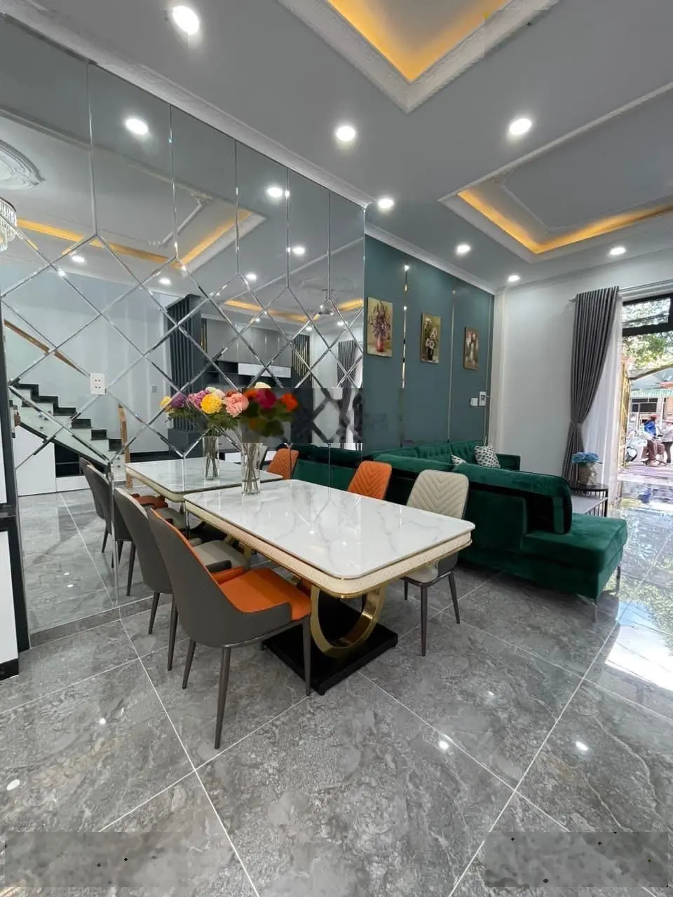 Bán nhà mặt tiền Nguyễn Tri Phương P. Chánh Nghĩa cách chợ TDM 1km đang cho thuê 25tr/tháng