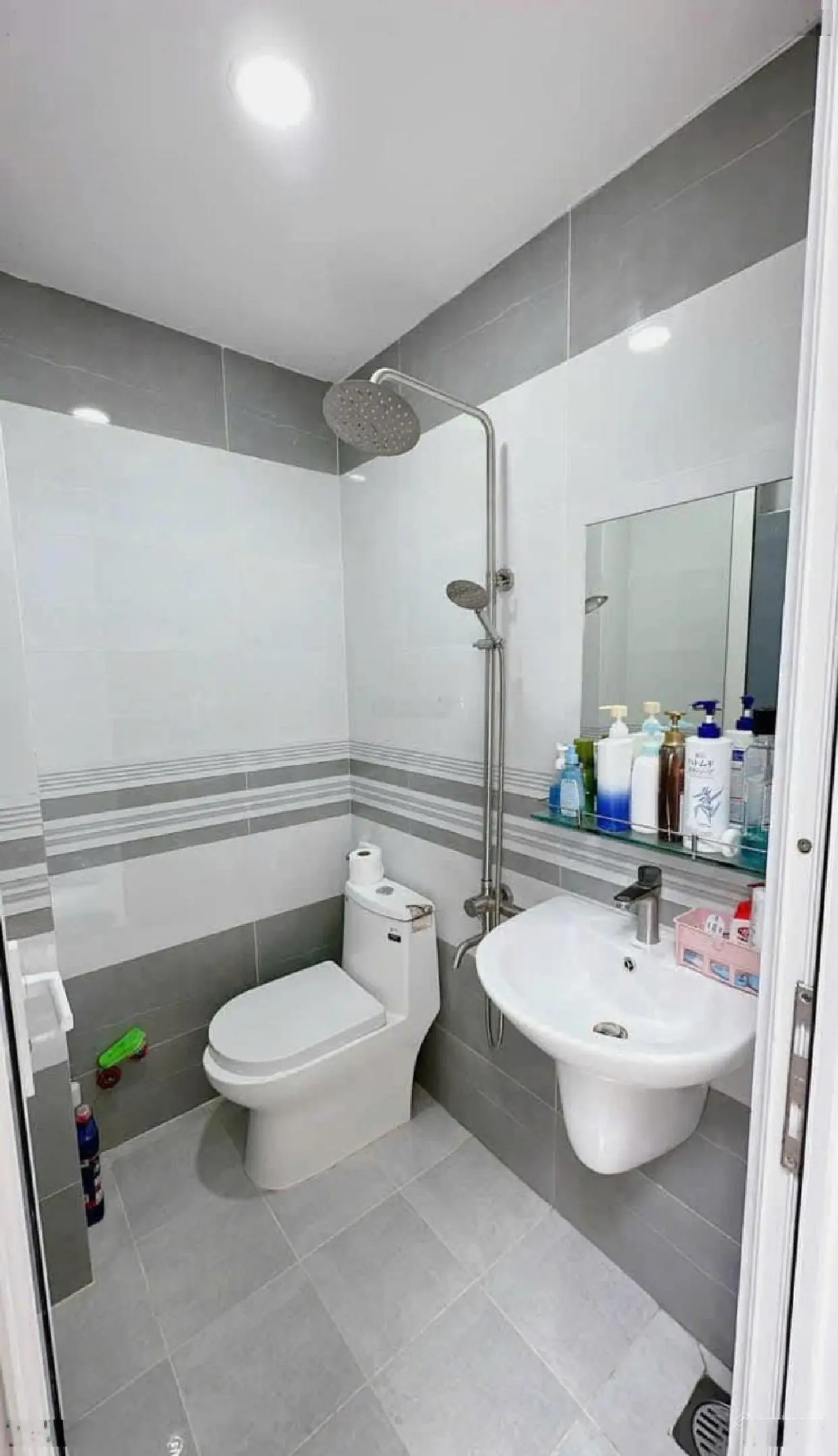 Bán nhanh trong tháng 3, Nhà mới Phạm Văn Chiêu, DT 28m2, nhà 2 mặt hẻm 4m Ko lộ giới, chỉ 3.39 tỷ